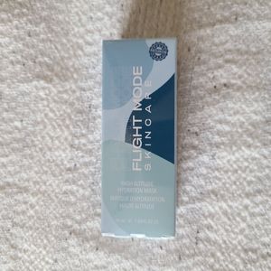 Flight mode skin care high altitude hydration mask
